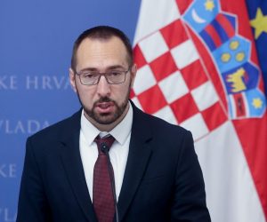 10.06.2021., Zagreb - Gradonacelnik Zagreba Tomislav Tomasevic dao je izjavu medijima u Banskim dvorima nakon sastanka sa predsjednikom Vlade Andrejom Plenkovicem. Photo: Marko Prpic/PIXSELL