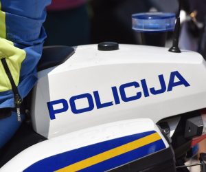 13.05.2018., Sibenik - Oznake na policijskim motorima. 
Photo: Hrvoje Jelavic/PIXSELL
