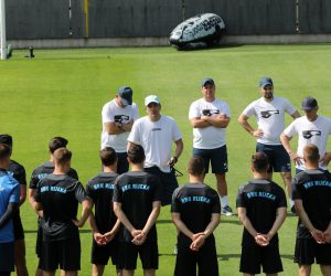 14.06.2021., Rijeka - Trening nogometasa HNK Rijeke na pomocnom terenu stadiona na Rujevici. Trener Goran Tomic vodi trening
Photo: Goran Kovacic/PIXSELL