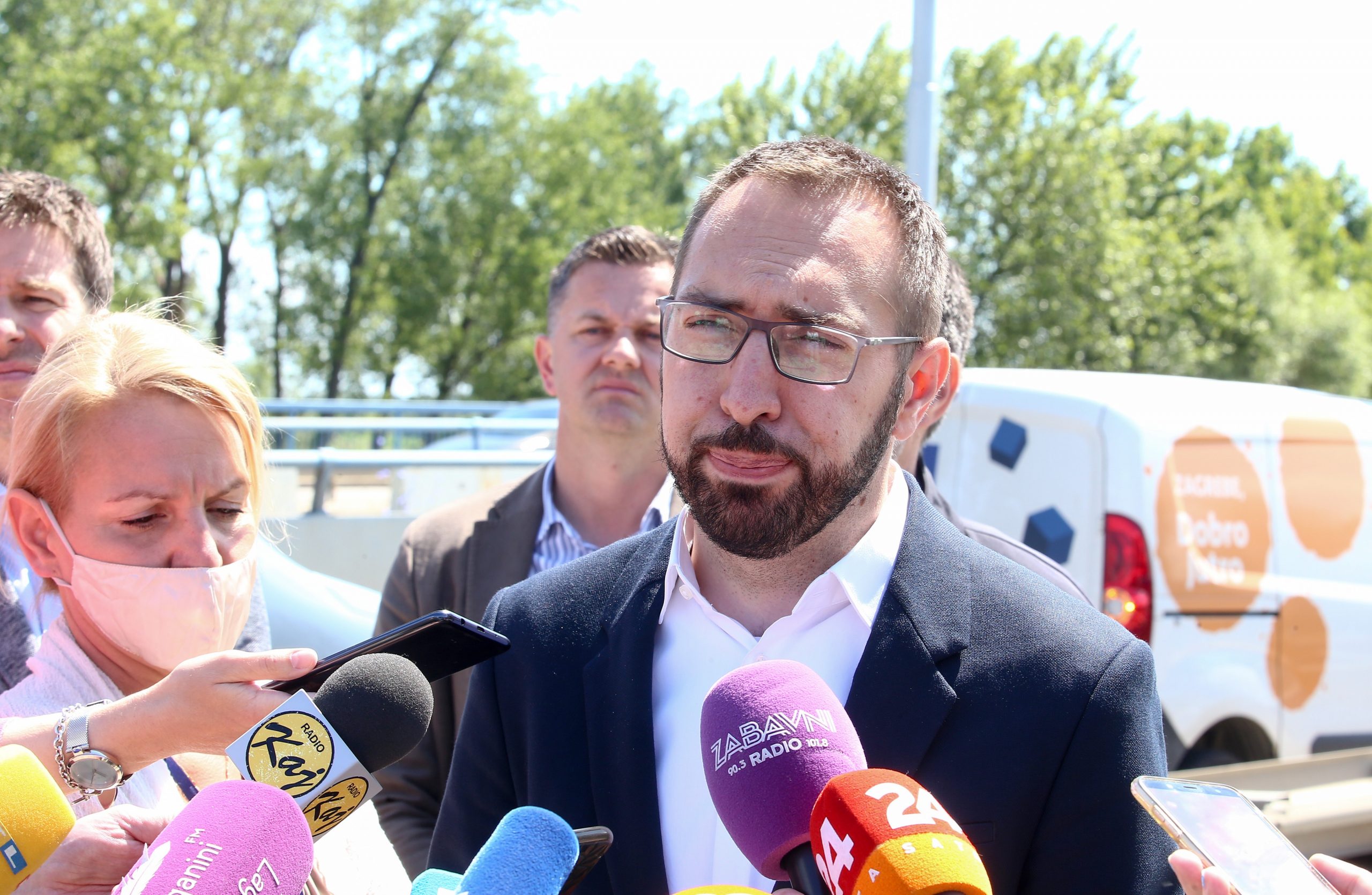 14.06.2021., Zagreb - Gradonacelnik Zagreba Tomislav Tomasevic prisustvovao je pocetku radova na uredjenju Domovinskog mosta. 
Photo: Matija Habljak/PIXSELL