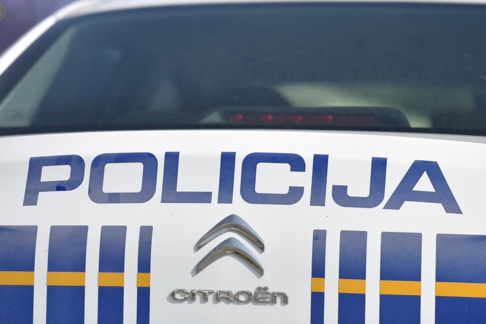 Vozila policije i vatrogasaca 14.10.2018., Vodice - Policija i vatrogasci

Photo: Hrvoje Jelavic/PIXSELL