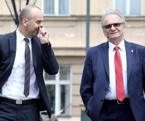 15.05.2018., Zagreb - Celnici stranaka vladajuce koalicije dolaze na sastanak u Banske dvore na kojem bi povjerenik za Agrokor trebao podnijeti izvjesce o dosadasnjem radu. Josip Salapic, Branimir Glavas Photo: Patrik Macek/PIXSELL