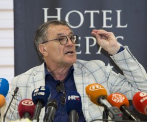 16.03.2021. Mostar, Bosna i Hercegovina - Zdravko Mamic nakon potvrdjene zatvorske kazne sazvao konferenciju za medije.
Photo: Denis Kapetanovic /PIXSELL