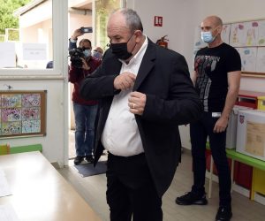 16.05.2021., Split - Kandidat HGS-a za gradonacelnika Splita Zeljko Kerum glasovao je na lokalnim izborima. Photo: Mario Strmotic/HINA/POOL