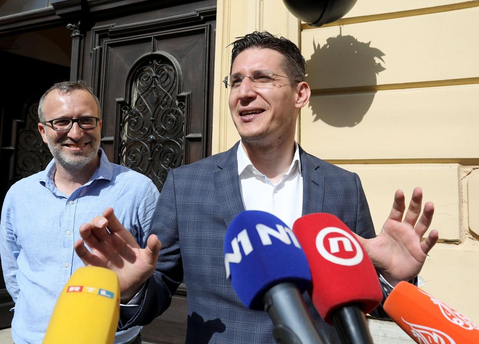 16.06.2021., Zagreb - Na konferenciji za medije odrzanoj ispred Stare gradske vijecnice o planu rada zastupnika Mosta u Gradskoj skupstini govorili su Zvonimir Troskot i Marko Sladoljev. 
Photo: Patrik Macek/PIXSELL