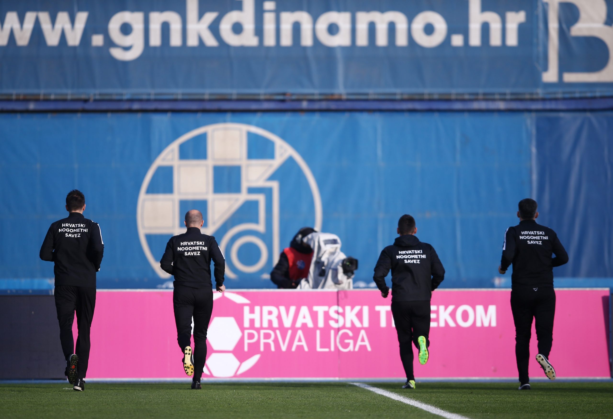 Zagreb: Zagrijavanje igrača uoči početka utakmice DInamo - Hajduk 16.12.2018., stadion Maksimir, Zagreb - Hrvatski Telekom Prva liga, 18. kolo, GNK Dinamo - HNK Hajduk. Suci se zagrijavaju za pocetak utakmice. Photo: Igor Soban/PIXSELL