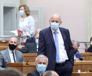18.06.2021., Zagreb - U Saboru je pocelo glasovanje o raspravljenim tockama dnevnog reda, medju kojima je i rebalan procaruna. Nakon glasovanja o izvescu MIP-a i prisege u saborske klupe su sjeli novi zastupnici
Photo: Patrik Macek/PIXSELL