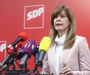19.02.2021., Zagreb - Konferencija za medije SDP-a. Biljana Borzan.
Photo: Matija Habljak/PIXSELL