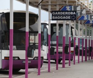 19.05.2020., Split - Podbacaj predsezone zbog koronavirusa vidljiv je na svakom koraku. Najvise se osjeti u prometu putnika, a na otoke uz opskrbu i gradjevisku mehanizaciju putuje tek domace stanovnistvo.
Photo: Ivo Cagalj/PIXSELL