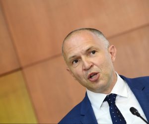 21.06.2021., Zagreb - U KBC Sestre milosrdnice odrzana je sjednica Upravnog vijeca s temom izbora ravnatelja KBC Sestre milosrdnice. Novoizabrani ravnatelj KBC-a Sestre milosrdnice Davor Vagic obratio se medijima. Photo: Marko Lukunic/PIXSELL