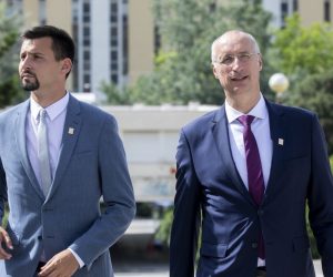 21.06.2021., Split - Odrzana je prva konstituirajuca sjednica Gradskog vijeca Grada Splita.
Bojan Ivosevic, Ivica Puljak
Photo: Miroslav Lelas/PIXSELL
