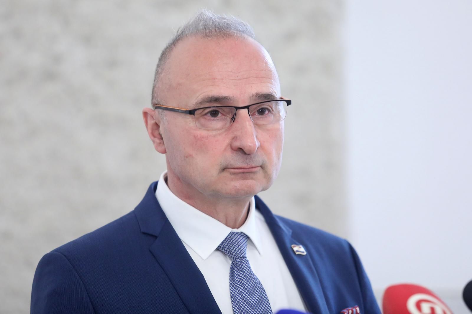 23.04.2021., Zagreb - Ministar Gordan Grlic Radman komentirao je u Saboru incident sa skidanjem hrvatske zastave s veleposlanstva u Beogradu.
Photo: Patrik Macek/PIXSELL