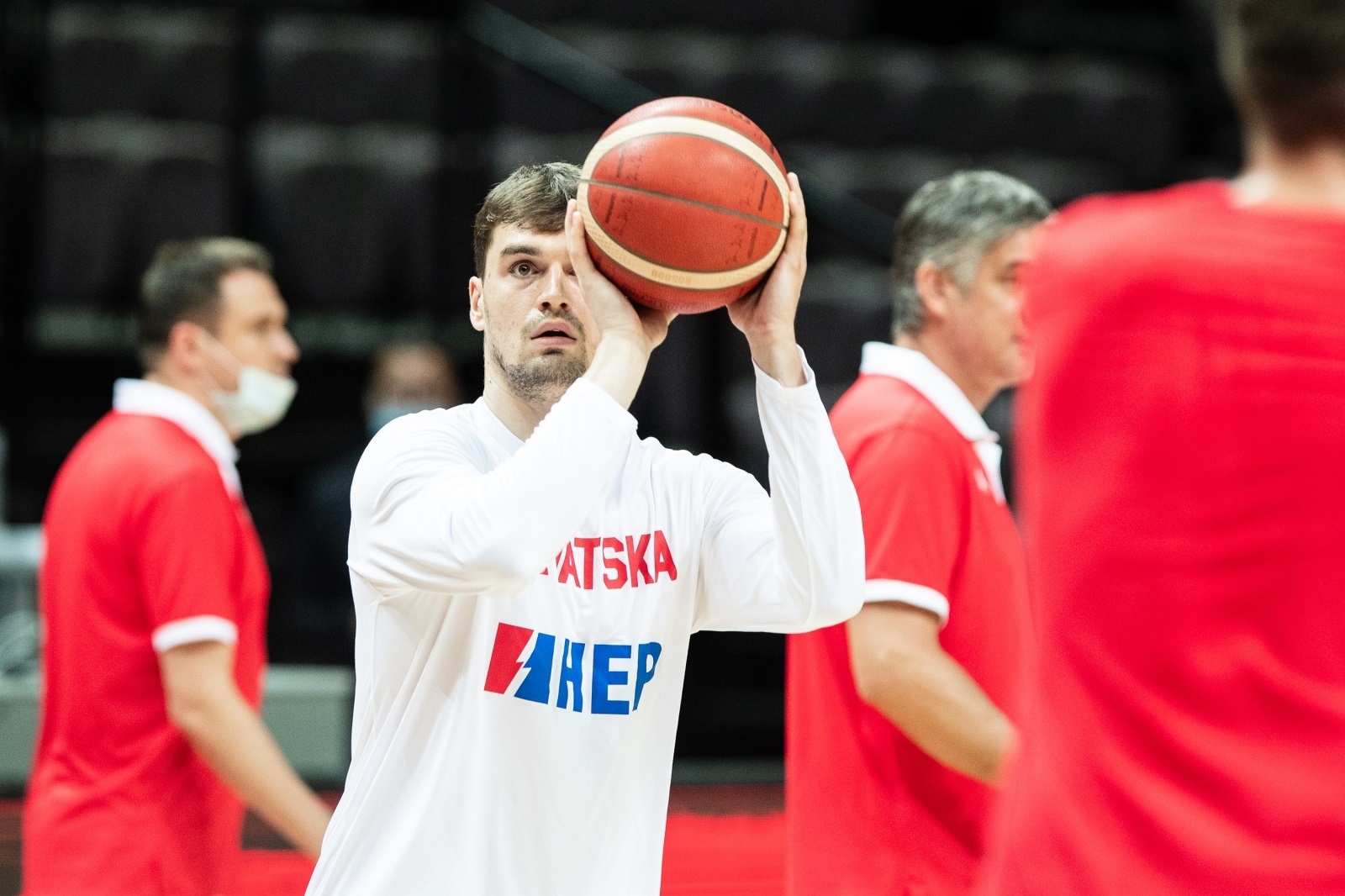 23.06.2021., Spaladium Arena, Split - Zagrijavanje hrvatskih kosarkaskih reprezentativaca uoci pocetka prijateljske utakmice protiv Portorika. Mario Hezonja Photo: Milan Sabic/PIXSELL