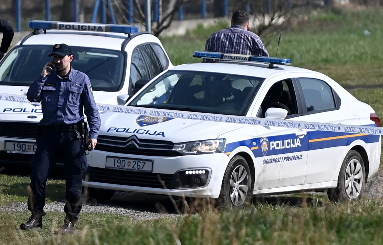 25.02.2021., Zagreb - U naselju Dugave doslo je do pucnjave. Policija ogradila podrucje. Photo: Igor Soban/PIXSELL