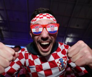 Lille: Atmosfera na stadionu tijekom trećeg dana finala Davis Cupa između Francuske i Hrvatske 25.11.2018., Lille, Francuska - Atmosfera na stadionu Pierre-Mauroy treceg dana finala Davis Cupa izmedju Francuske i Hrvatske. Hrvatski navijac. 
Photo: Sanjin Strukic/PIXSELL