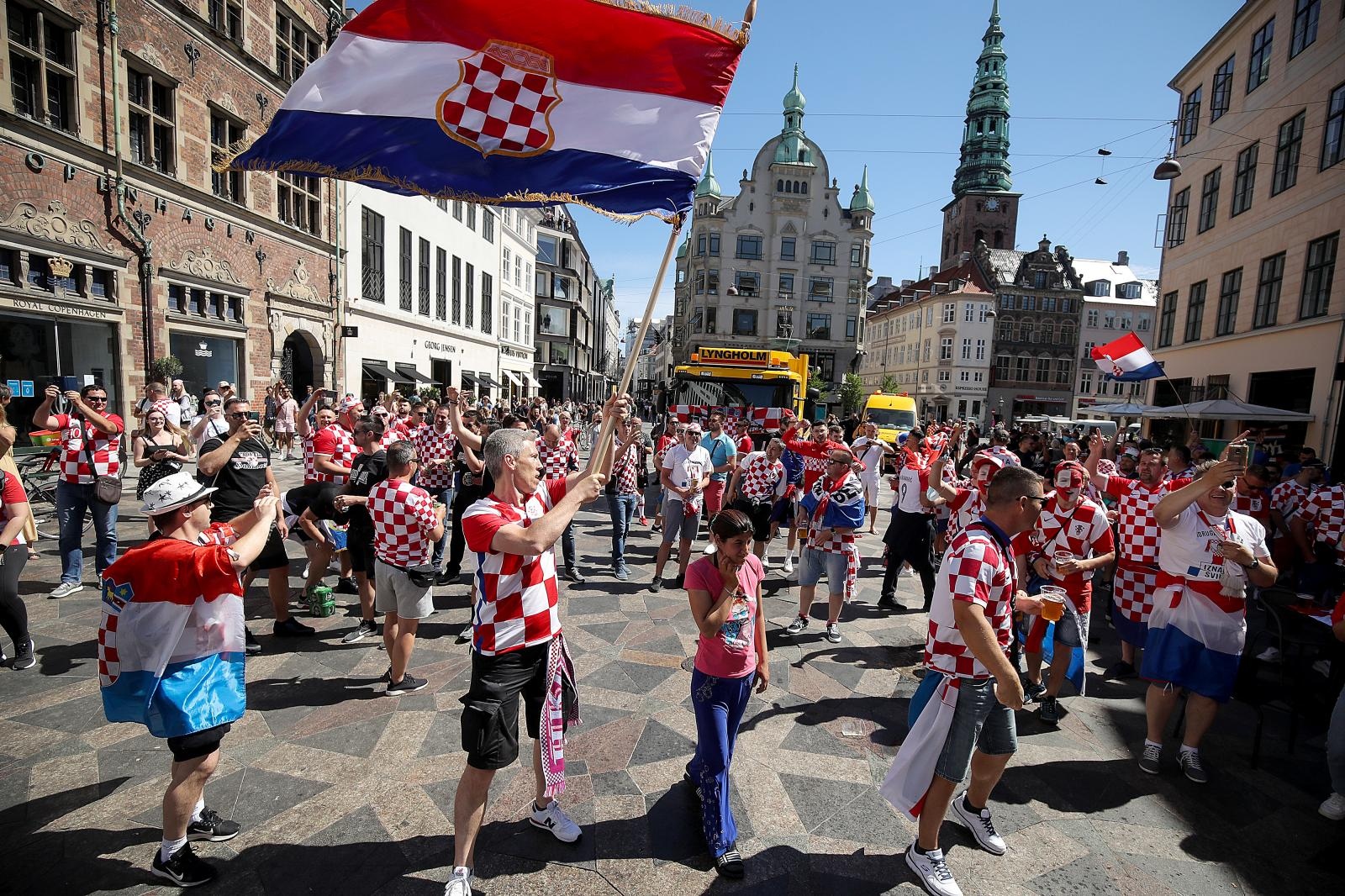 28.6.2021., Kopenhagen - UEFA Europsko prvenstvo 2020, navijaci Hrvatske i Spanjolske u gradu na dan utakmice osmine finala Hrvatske protiv Spanjolske. 
Photo: Goran Stanzl/PIXSELL