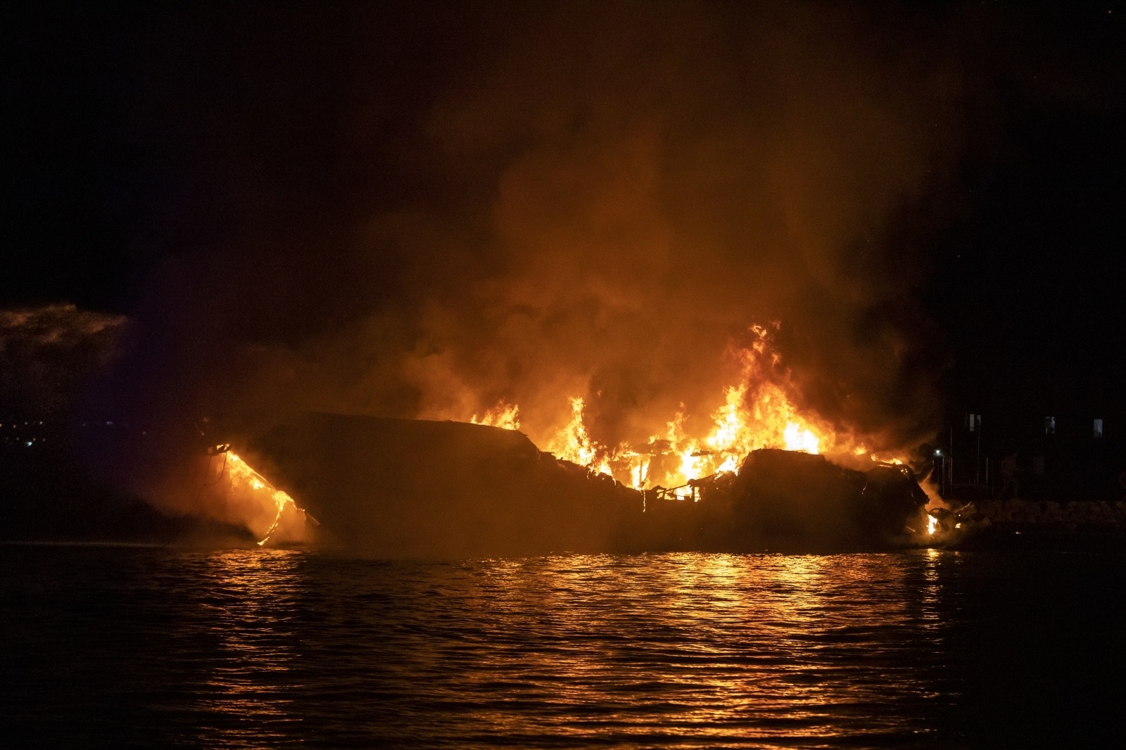29.05.2021., Kastel Gomilica - Pozar brodova u Marini Kastela. Photo: Miroslav Lelas/PIXSELL