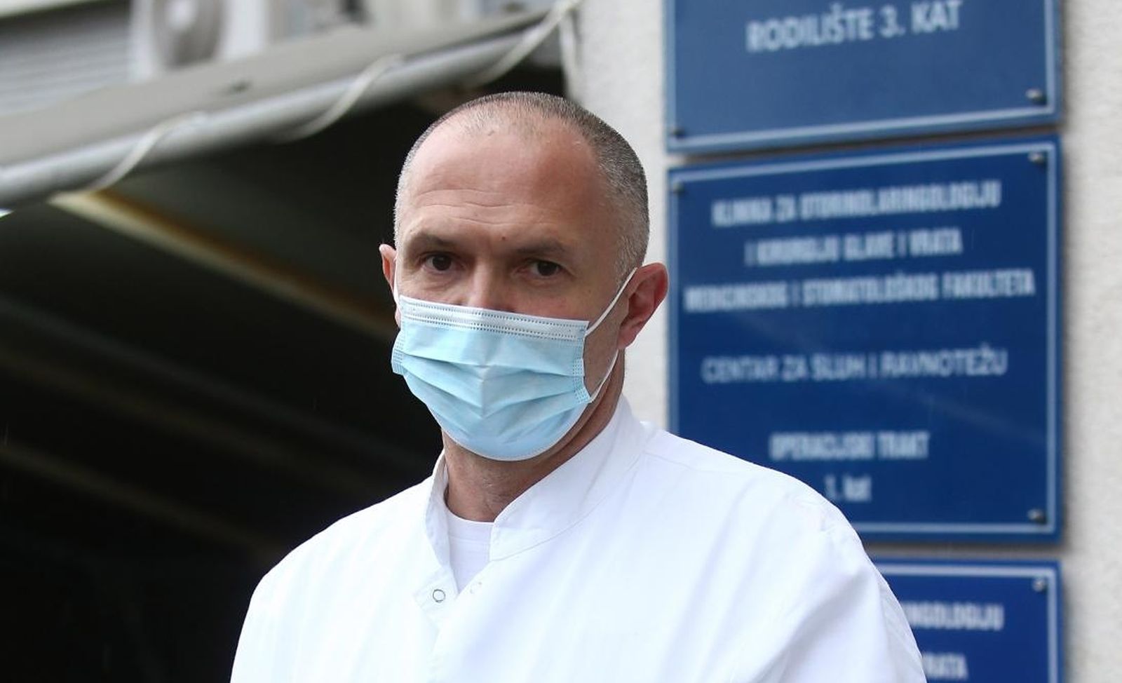 29.12.2020., Zagreb - Klinicki bolnicki centar Sestre milosrdnice iscekuje dolazak pacijenata iz Sisacko-moslavacke zupanije gdje je bio epicentar danasnjeg potresa. Davor Vagic. 
Photo: Matija Habljak/PIXSELL