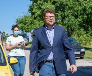 30.05.2021., Pula - 
Predsjednik SDP-a Hrvatske, Pedja Grbin, svoju gradjansku duznost obavio je u 9:30 sati na birackom mjestu broj 44, prostorije MO "Stoja".
Photo: Srecko Niketic/PIXSELL