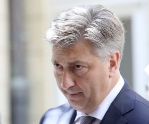 31.05.2021., Zagreb -Svecanost urucenja javnih priznanja Grada Zagreba povodom Dana Grada Zagreba odrzana je danas u palaci Dverce uz stroge epidemiloske mjere i bez naznosti medija. Nakon dodjele dobitnici su se fotografirali ispred palace.  Nakon dodjele medijima se obratio premijer Plenkovic.
Photo: Patrik Macek/PIXSELL