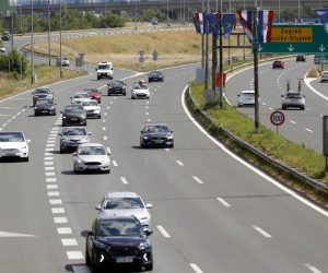 26.06.2021. Zagreb - Naplatne kucice Lucko, pojacan je promet na naplatnim kucicama u smjeru mora 
Photo:Slavko Midzor/PIXSELL
