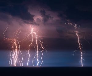 21.09.2020., Zadar - Munje parale nebo nad gradom i morem. Photo: Bruno Fantulin/PIXSELL