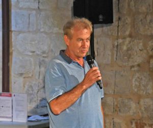 Dubrovnik, 28.07.2021.
72. DLJI - Zrinko Ogresto najavljuje projekciju svog filma Plavi cvijet u kinu Jadran
Photo by Zeljko Tutnjevic - 00385 95 903 1000