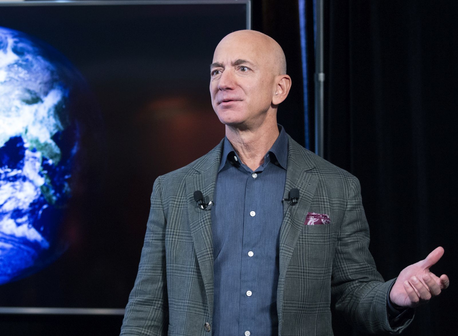 epa09252852 (FILE) - Founder and CEO of Amazon Jeff Bezos participates in the unveiling of an Amazon environmental initiative entitled 'The Climate Pledge', in Washington, DC, USA, 19 September 2019 (reissued 07 June 2021). Outgoing Amazon CEO Jeff Bezos via social media on 07 June 2021 announced he and his brother will be on Bezos's space company Blue Origin's first crewed space flight. The lflight is scheduled for 20 July 2021.  EPA/MICHAEL REYNOLDS *** Local Caption *** 56666667