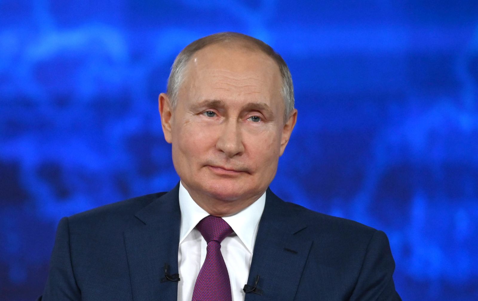 epa09313271 Russian President Vladimir Putin attends his annual Question and Answer live broadcasted call-in show in Moscow, Russia, 30 June 2021. During the live call-in session Russian President Vladimir Putin directly answers questions from Russia's citizens.  EPA/ALEXEI NIKOLSKY /SPUTNIK/ KREMLIN POOL MANDATORY CREDIT