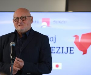 Zagreb, 7.07.2021. - Svečanost proglašenja pobjednika natječaja haiku poezije Prema suncu – ususret Olimpijskim igrama u Tokiju .Na slici Zlatko Mateša.foto HINA / Tomislav Pavlek / tp