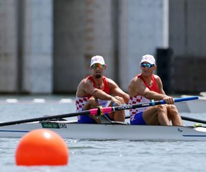 Tokio, 24.07.2021 - Hrvatski dvojac Martin i Vadent Sinkovic pobijedili su u kvalifikacijskoj utrci dvojac bez kormilara na Olimpijskim igrama Tokio 2020, na Sea Forest Waterway stazi u Tokiju.
foto HINA/ Damir SENCAR/ ds