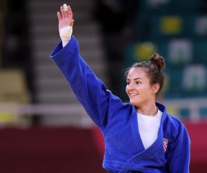 Tokio, 28.07.2021 - Hrvatska dudaica Barbara Matic u borbi protiv talijanke Alice Bellandi u kategoriji do 70 kilograma natjecanja u dudu na Olimpijskim igrama Tokio 2020.
foto HINA/ Damir SENCAR/ ds