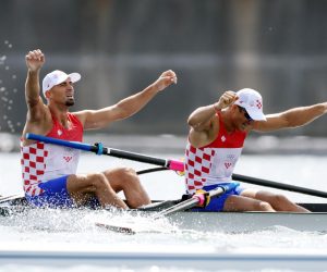Tokio, 29.07.2021 - Hrvatski veslacki par, braca Valent i Martin Sinkovic, osvojili su zlatnu olimpijsku medalju u dvojcu bez kormilara na Olimpijskim igrama Tokio 2020.
foto HINA/ Damir SENCAR/ ds