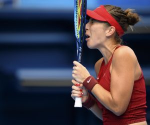epaselect epa09375844 Belinda Bencic of Switzerland reacts after missing a point against Elena Rybakina of Kazakhstan during the women's singles tennis semifinal at the Tokyo 2020 Olympic Games, in Tokyo, Japan, 29 July 2021.  EPA/LAURENT GILLIERON