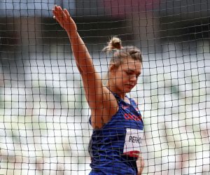 Tokio, 31.07.2021 - Hrvatska atleticarka Sandra Perkovic tijekom kvalifikacija u bacanju diska na Olimpijskim igrama Tokio 2020.
foto HINA/ Damir SENCAR/ ds