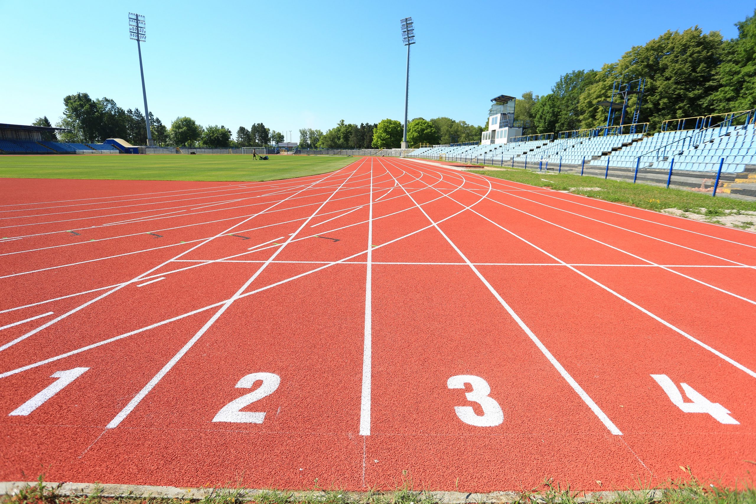 01.07.2020., Karlovac - Zavrsili su radovi na uredenju i obnovi travnjaka i atletske staze na stadionu Branko Cavlovic Cavlek. Ukupna vrijednost investicije je oko 7 milijuna kuna a sufinanciran sredstvima Grada Karlovca s Drzavnim uredom za sport i Hrvatskim nogometnim savezom.
Photo: Kristina Stedul Fabac/PIXSELL