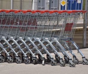 03.05.2020., Pula - Odlukom Stozera civilne zastite Republike Hrvatske, nedjelja je neradni dan za sve trgovine Photo: Dusko Marusic /PIXSELL