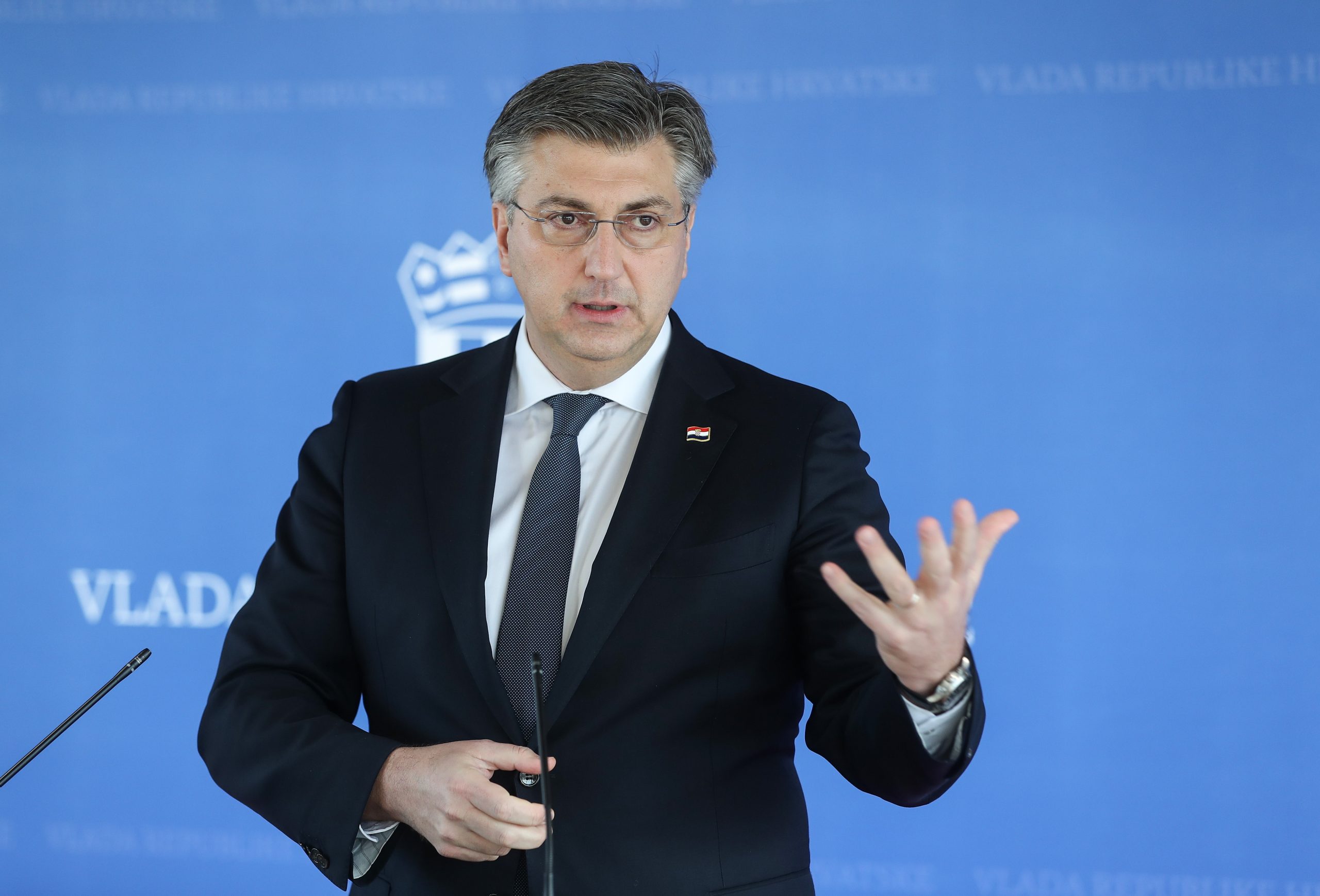 04.02.2021., Zagreb - Predsjednik Vlade Andrej Plenkovic dao je izjavu medijima nakon zavrsene sjednice Vlade u Nacionalnoj i sveucilisnoj knjiznici. Photo: Zeljko Lukunic/PIXSELL