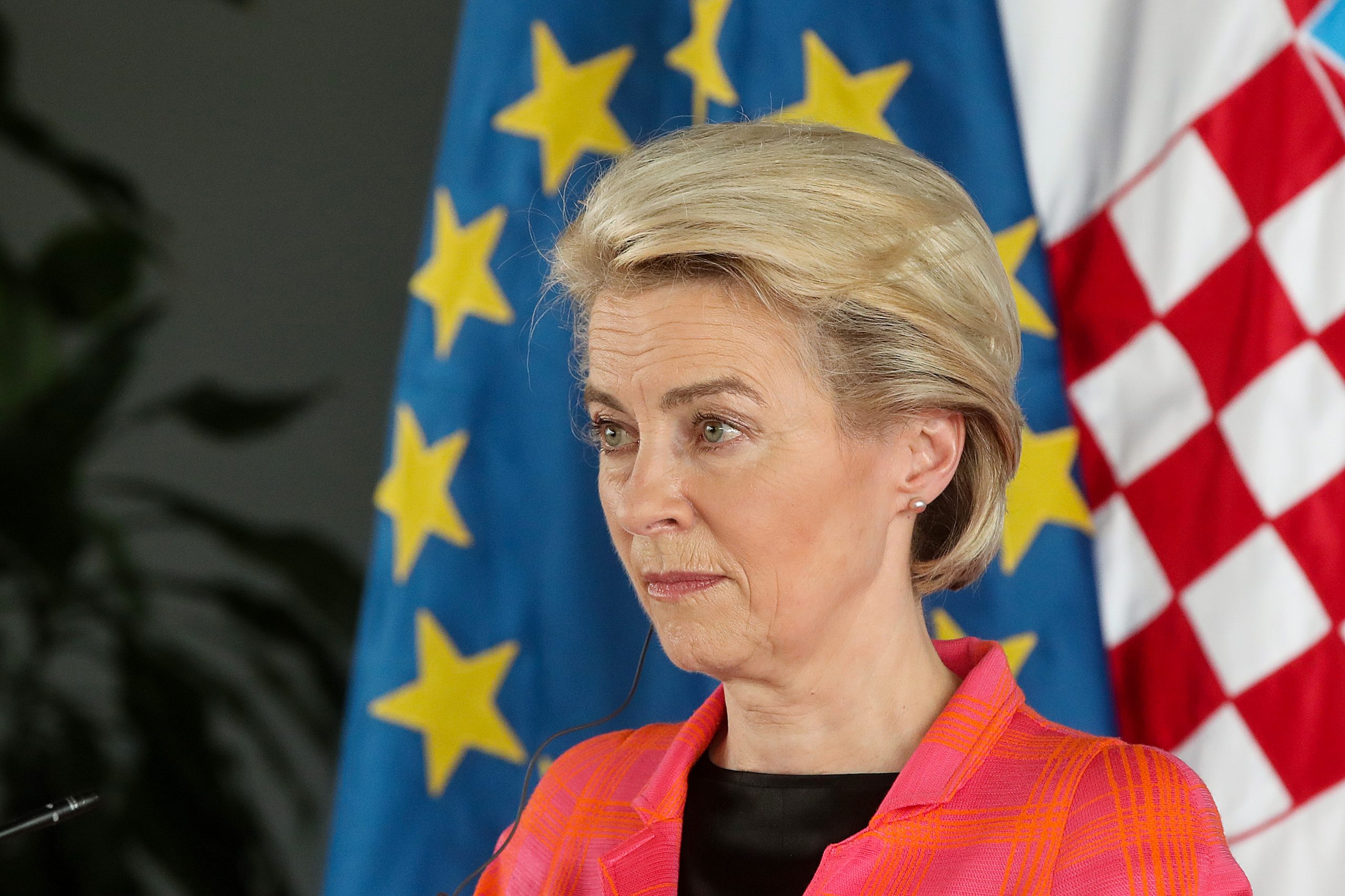 8.7.2021., Zagreb - Predsjednica Europske komisije Ursula von der Leyen u posjetu Hrvatskoj. Izjave za medije predsjednika Vlade Andreja Plenkovica i predsjednice Europske komisije Ursule von der Leyen. Predsjednica Europske komisije urucila je predsjedniku Vlade Andreju Plenkovicu pozitivnu ocjenu o Nacionalnom planu oporavka i otpornosti za Republiku Hrvatsku. 
Photo: Goran Stanzl/PIXSELL