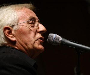 30.05.2010., Trg Stjepana Radica 4, Zagreb - Koncertna dvorana Vatroslava Lisinskog. Svecani koncert u povodu Dana Grada zagreba. Oliver Dragojevic i Zagrebacka filharmonija. Dirigent Alan Bjelinski.
Photo: Sanjin Strukic/PIXSELL