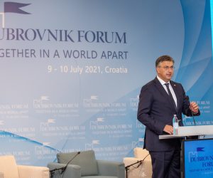 10.07.2021., Hotel Palace, Dubrovnik - U hotelu Palace odrzana je 14. medjunarodna konferencija Dubrovnik forum posvecena postpandemijskoj geopolitici i utjecaju  na svjetsku ekonomiju. Predsjednik Vlade Andrej Plenkovic. Photo: Grgo Jelavic/PIXSELL