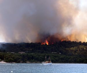 10.07.2021., Ciovo - Oko podneva na otoku Ciovu izbio je veliki pozar. Photo: Ivo Cagalj/PIXSELL