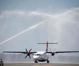 11.07.2021., Pula - Zracna luka Pula biljezi porast putnika u odnosu na 2020. godinu. Tako je po prvi puta ove godine, sa 54 putnika, sletjela i avio kompanija Air Serbia. Na liniji Beograd - Pula prometovati ce zrakoplov ATR 72, kapaciteta 66 sjedista, i to dva puta tjedno, cetvrtkom i nedjeljom. Linija ce biti aktivna od 11. srpnja do 12. rujna 2021. godine. Photo: Sasa Miljevic/PIXSELL