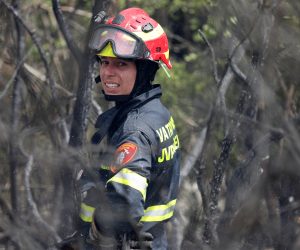13.07.2021.,Sibenik-Izmedju Zatona i Rasline izbio je veliki pozar koji gasi preko 40 vatrogasaca na terenu a pomazu i jake zracne snage.
Photo: Dusko Jaramaz/PIXSELL
