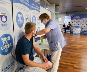 13.07.2021., Zadar - Na punktu za cijepljenje na Visnjiku nema velikih guzvi. Photo: Marko Dimic/PIXSELL