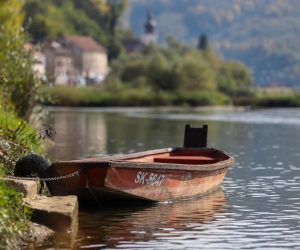 13.10.2019., Hrvatska Kostajnica - Rijeka Una dijeli Hrvatsku Kostajnicu od Bosanske i na tom podrucju cini prirodnu granicu izmedju dviju drzava.
Photo: Jurica Galoic/PIXSELL