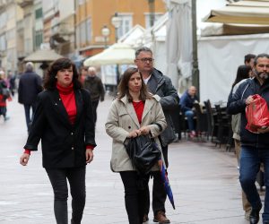 14.05.2021., Rijeka - Konferencija za medije clanova Radnicke fronte: Katarina Peovic kandidatkinja za gradonacelnicu, Tomislav Vuzkelic i Nemanja Cvijanovic zamjenici i Lela Vujanic.
 Photo: Goran Kovacic/PIXSELL