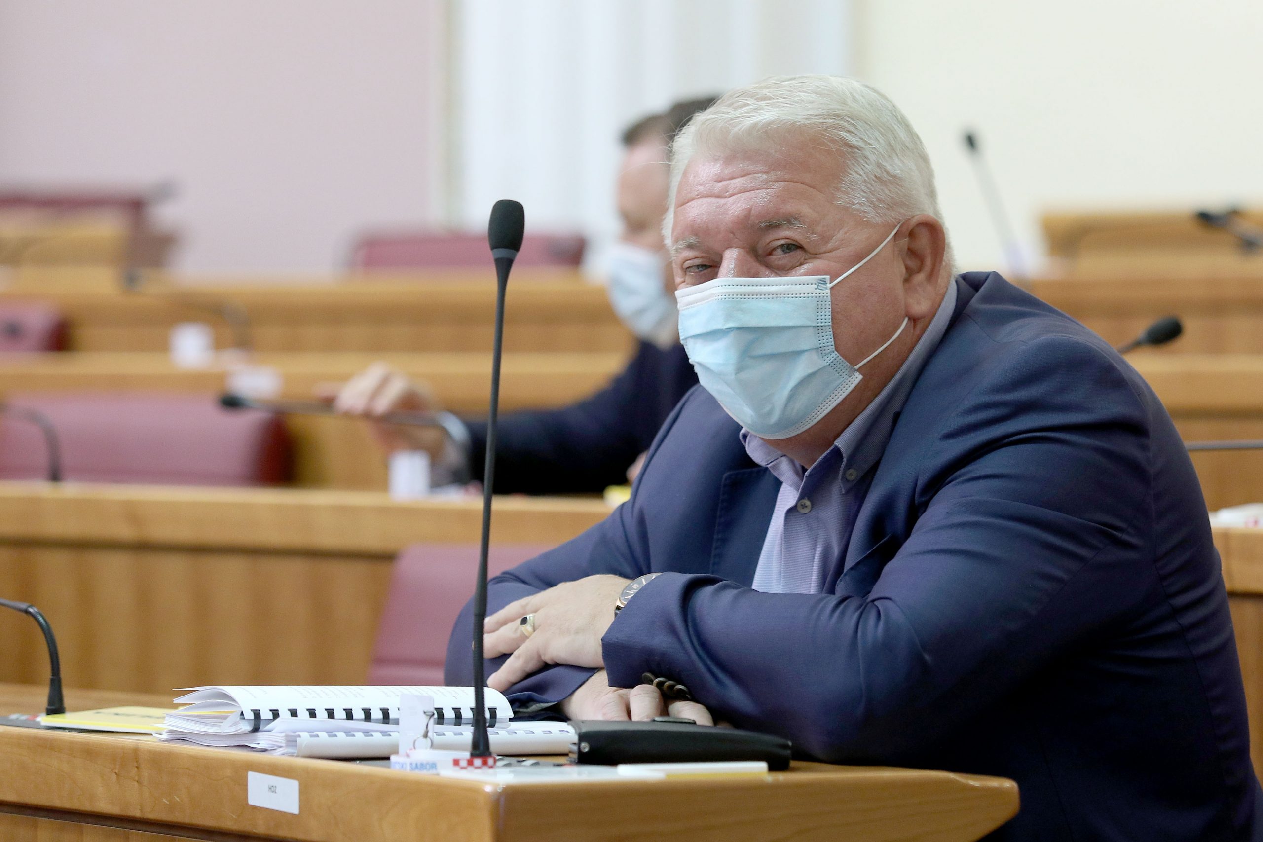 14.07.2021., Zagreb - Sabor je 7. sjednicu nastavio izjasnjavanjem o podnesenim amandmanima na raspravljene tocke. U sabornici se razvila zucna rasprava izmedju zastupnika Domovinskog pokreta Stipe Mlinarica i HDZ-ovih Josipa Djakica i Ante Deura. Josip Djakic.
Photo: Patrik Macek/PIXSELL