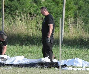 15.07.2021., Bela, Novi Marof - Tijekom iskopa i sanacije dubljeg odvodnog kanala u zoni dvorca Bela II. u blizini Novog Marofa doslo do odrona zemlje i zatrpavanja dva zaposlenika gradjevinske tvrtke iz Varazdina. Photo: Sanjin Strukic/PIXSELL