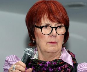 22.10.2014., Bjelovar, Narodna knjiznica Petar Preradovic  - Knjizevni susret sa zanimljivom i izuzetno provokativnom Vedranom Rudan odrzan je na studijskom odjelu Narodne knjiznice Petar Preradovic u sklopu mjeseca knjige. Tim povodom Vedrana Rudan je odrzala javnu tribinu sa za nju prepoznatljivom temom  Kad je zena kurva, kad je muskarac peder, te je ujedno promovirala istoimenu knjigu. Koliki su Bjelovarcani pokazali interes govori cinjenica da je prostor knjiznice bio preskucen da primi sve posjetitelje, a koje je provokacijama nasmijala do suza.  
Photo: Damir Spehar/PIXSELL